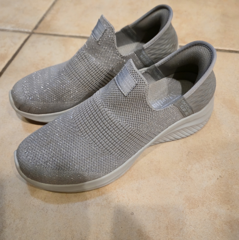 Skechers Martha Stewarts Hands Free Slip-ins Ultra Flex 3.0 Gray Sneakers Size 8